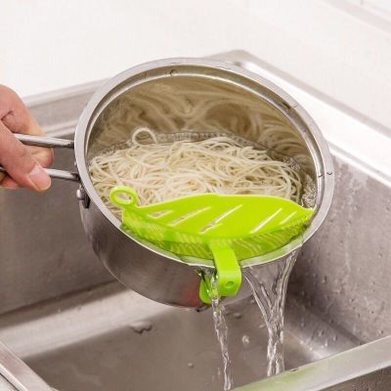 Multi-use Pot Funnel Strainer Baffle Sieve